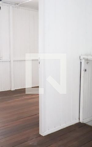 Casa para alugar com 180m², 5 quartos e 2 vagasCorredor