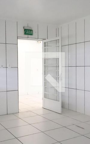 Casa para alugar com 180m², 5 quartos e 2 vagasCozinha 02