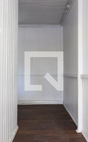Casa para alugar com 180m², 5 quartos e 2 vagasCorredor