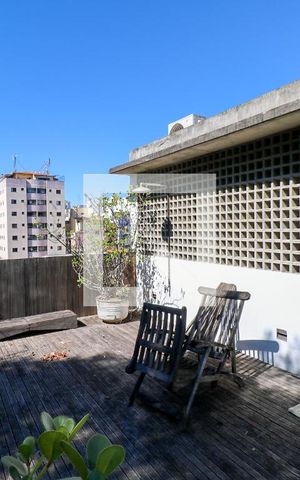 Casa para alugar com 450m², 4 quartos e 4 vagas Casa para alugar com 450m², 4 quartos e 4 vagasDeck