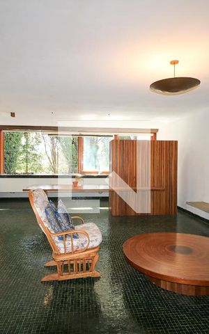 Casa para alugar com 450m², 4 quartos e 4 vagas Casa para alugar com 450m², 4 quartos e 4 vagasSala de Jantar e Cozinha