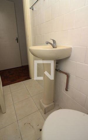 Apartamento à venda com 140m², 3 quartos e sem vaga Apartamento à venda com 140m², 3 quartos e sem vagaLavabo