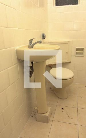 Apartamento à venda com 140m², 3 quartos e sem vaga Apartamento à venda com 140m², 3 quartos e sem vagaLavabo