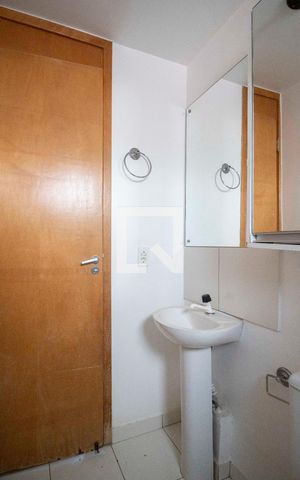 Apartamento à venda com 65m², 2 quartos e 1 vaga Apartamento à venda com 65m², 2 quartos e 1 vagaBanheiro