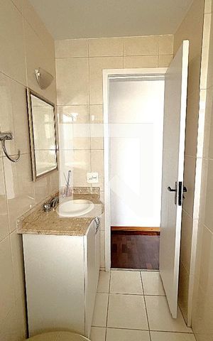 Apartamento para alugar com 67m², 2 quartos e 1 vagaBanheiro