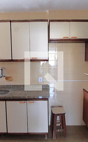 Apartamento para alugar com 67m², 2 quartos e 1 vagaCozinha