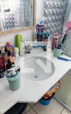Apartamento à venda com 50m², 2 quartos e sem vaga Apartamento à venda com 50m², 2 quartos e sem vagaBanheiro
