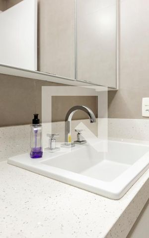 Apartamento à venda com 127m², 3 quartos e 2 vagas Apartamento à venda com 127m², 3 quartos e 2 vagasBanheiro da Suíte 1