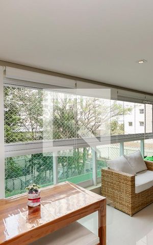Apartamento à venda com 127m², 3 quartos e 2 vagas Apartamento à venda com 127m², 3 quartos e 2 vagasVaranda da Sala