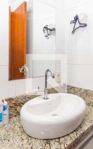 Casa de condomínio à venda com 200m², 3 quartos e 4 vagasBanheiro da Suíte 2