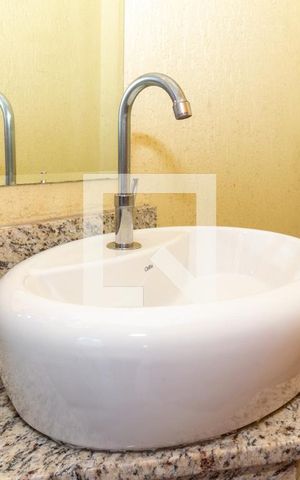 Casa de condomínio à venda com 200m², 3 quartos e 4 vagasLavabo 2