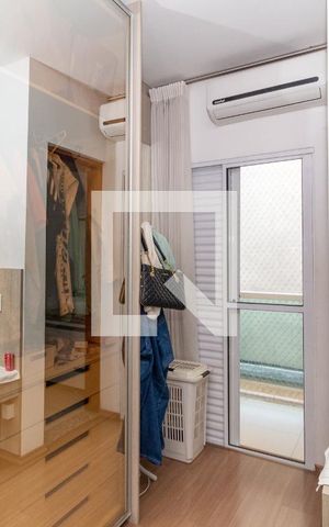 Casa de condomínio à venda com 200m², 3 quartos e 4 vagasQuarto 1 (Suíte 1)