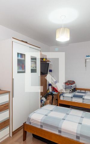 Casa de condomínio à venda com 200m², 3 quartos e 4 vagasQuarto 2 (Suíte 2)
