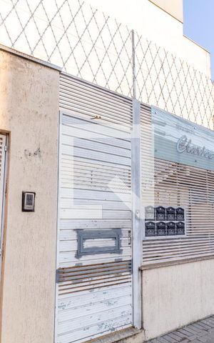 Casa de condomínio à venda com 200m², 3 quartos e 4 vagasFachada