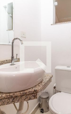 Casa de condomínio à venda com 200m², 3 quartos e 4 vagasLavabo 1