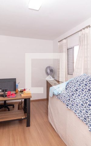 Casa de condomínio à venda com 200m², 3 quartos e 4 vagasQuarto 3 (Suíte 3)