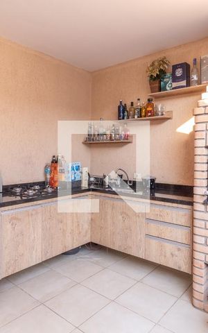 Casa de condomínio à venda com 200m², 3 quartos e 4 vagasÁrea de Lazer - Churrasqueira
