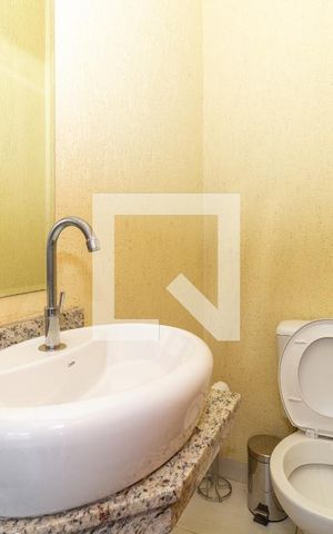 Casa de condomínio à venda com 200m², 3 quartos e 4 vagasLavabo 2