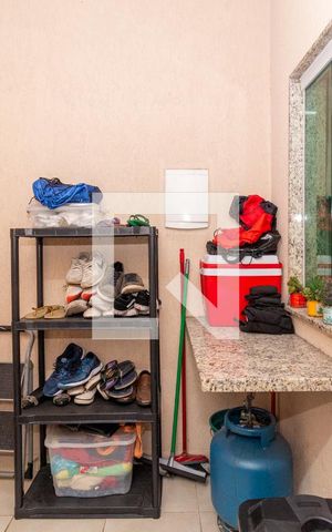 Casa de condomínio à venda com 200m², 3 quartos e 4 vagasÁrea de Serviço