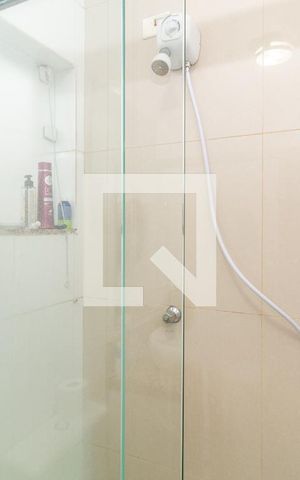 Casa de condomínio à venda com 200m², 3 quartos e 4 vagasBanheiro da Suíte 1