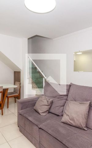 Casa de condomínio à venda com 200m², 3 quartos e 4 vagasSala