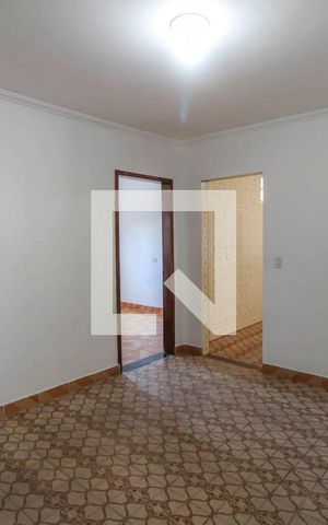Casa para alugar com 100m², 3 quartos e 1 vaga Casa para alugar com 100m², 3 quartos e 1 vagaSala