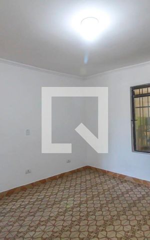 Casa para alugar com 100m², 3 quartos e 1 vaga Casa para alugar com 100m², 3 quartos e 1 vagaSala