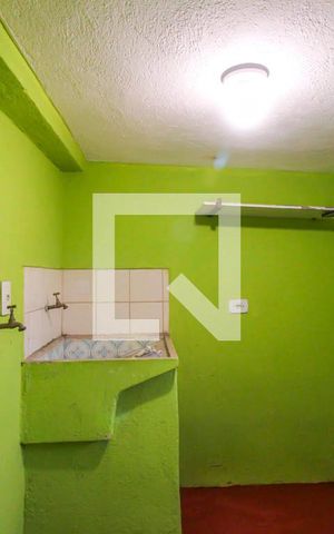 Casa para alugar com 100m², 3 quartos e 1 vaga Casa para alugar com 100m², 3 quartos e 1 vagaÁrea de Serviço