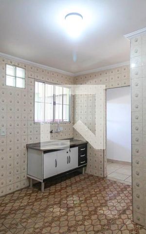 Casa para alugar com 100m², 3 quartos e 1 vaga Casa para alugar com 100m², 3 quartos e 1 vagaCozinha
