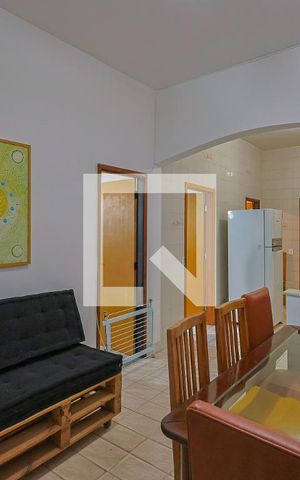 Casa à venda com 162m², 5 quartos e 1 vaga Casa à venda com 162m², 5 quartos e 1 vagaCopa