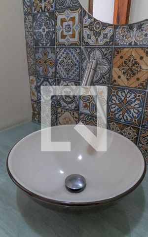 Casa à venda com 150m², 3 quartos e 2 vagas Casa à venda com 150m², 3 quartos e 2 vagasLavabo