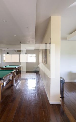 Apartamento para alugar com 170m², 3 quartos e 2 vagas Apartamento para alugar com 170m², 3 quartos e 2 vagasÁrea Comum - Sala de Jogos