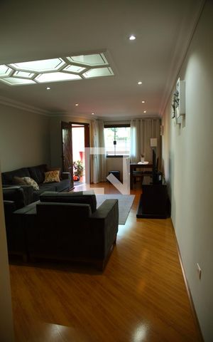 Casa à venda com 200m², 3 quartos e 4 vagasSala