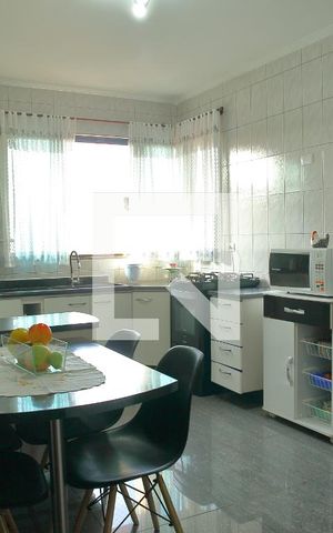 Casa à venda com 200m², 3 quartos e 4 vagasCozinha