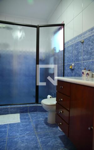 Casa à venda com 200m², 3 quartos e 4 vagasBanheiro do Quarto 1
