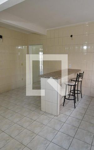 Casa à venda com 325m², 6 quartos e 3 vagasCozinha