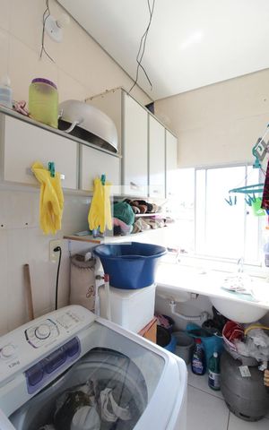 Casa à venda com 113m², 3 quartos e 4 vagasArea de Serviço