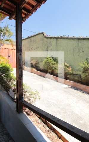 Casa à venda com 113m², 3 quartos e 4 vagasQuintal