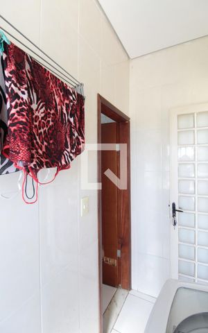Casa à venda com 113m², 3 quartos e 4 vagasArea de Serviço