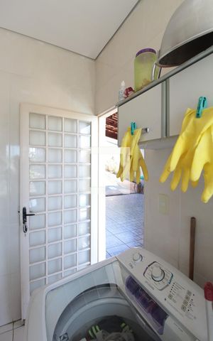 Casa à venda com 113m², 3 quartos e 4 vagasArea de Serviço