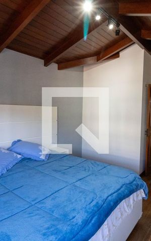 Casa à venda com 314m², 3 quartos e 3 vagas Casa à venda com 314m², 3 quartos e 3 vagasSuíte