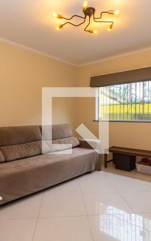 Casa à venda com 206m², 3 quartos e 2 vagas Casa à venda com 206m², 3 quartos e 2 vagasSala