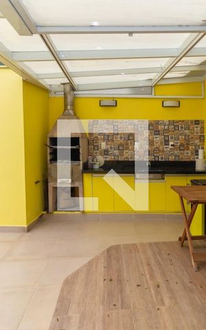 Casa à venda com 206m², 3 quartos e 2 vagas Casa à venda com 206m², 3 quartos e 2 vagasChurrasqueira