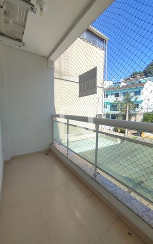Casa à venda com 180m², 4 quartos e 2 vagas Casa à venda com 180m², 4 quartos e 2 vagas2º Pav - Varanda da Suite 1