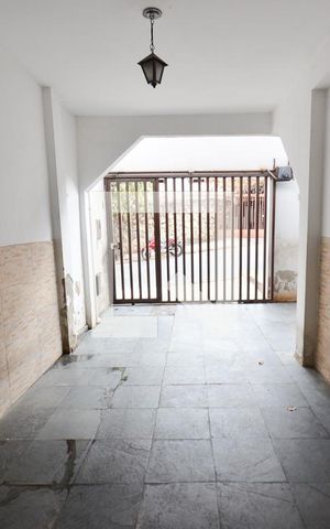 Casa à venda com 104m², 4 quartos e 2 vagasGaragem