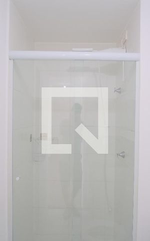 Apartamento à venda com 33m², 2 quartos e sem vagaBanheiro