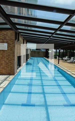 Apartamento à venda com 200m², 3 quartos e 4 vagasCondomínio - Piscina