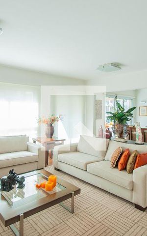 Apartamento à venda com 150m², 3 quartos e 3 vagas Apartamento à venda com 150m², 3 quartos e 3 vagasSala