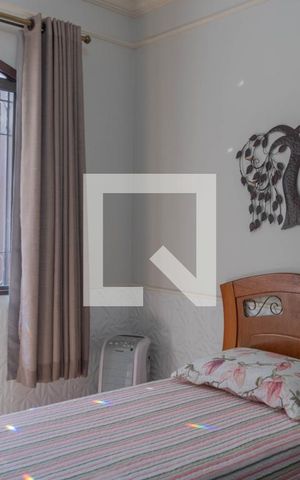 Casa à venda com 375m², 3 quartos e 4 vagas Casa à venda com 375m², 3 quartos e 4 vagasQuarto 1