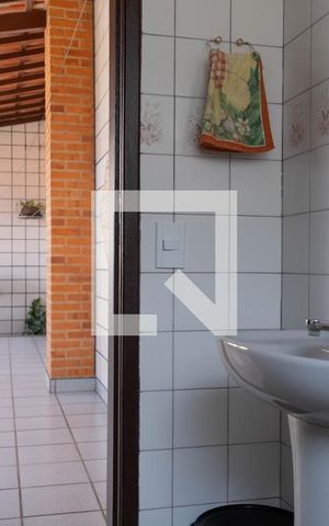 Casa à venda com 375m², 3 quartos e 4 vagas Casa à venda com 375m², 3 quartos e 4 vagasBanheiro